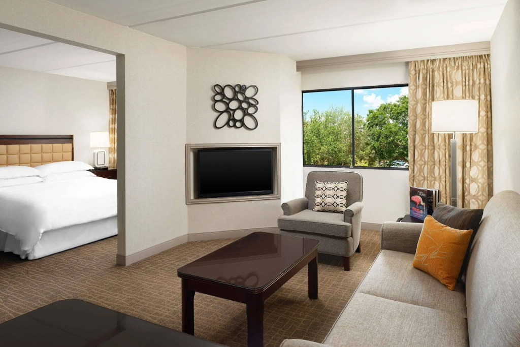 Sheraton Suites Orlando Airport Hotel