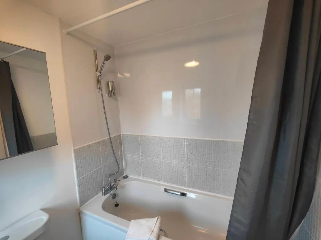 Lakeside-Dakota 3bed house 2bath parking M27 J5 Southampton Airport sleeps 6
