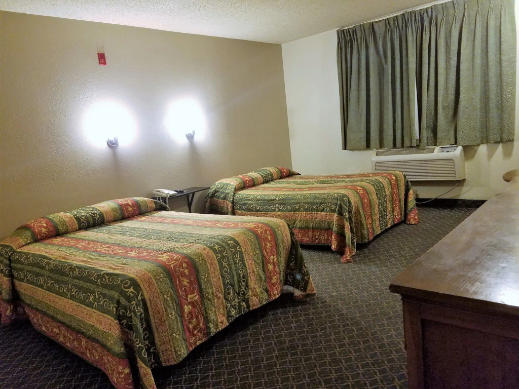 Travel Time Motel