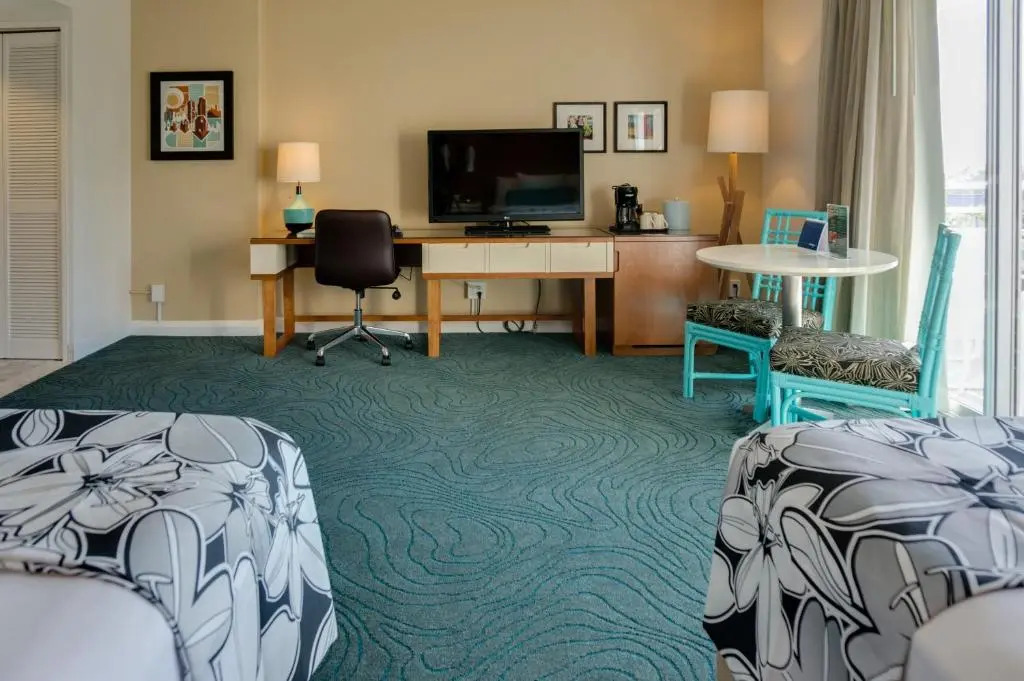 Oasis Hotel Waikiki