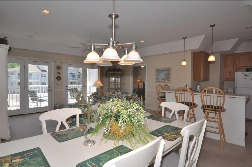 805 Colony II 3 Bedrooms 2 Bathrooms Condo