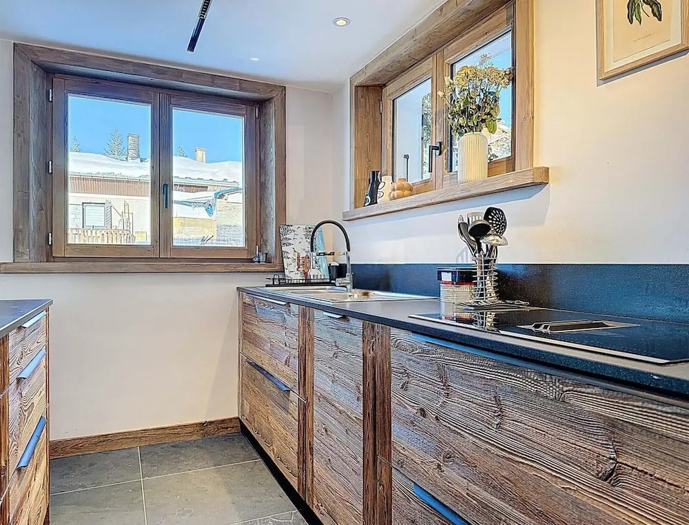 Luxury Alpine Chalet in La Rosiere for 12 Guests
