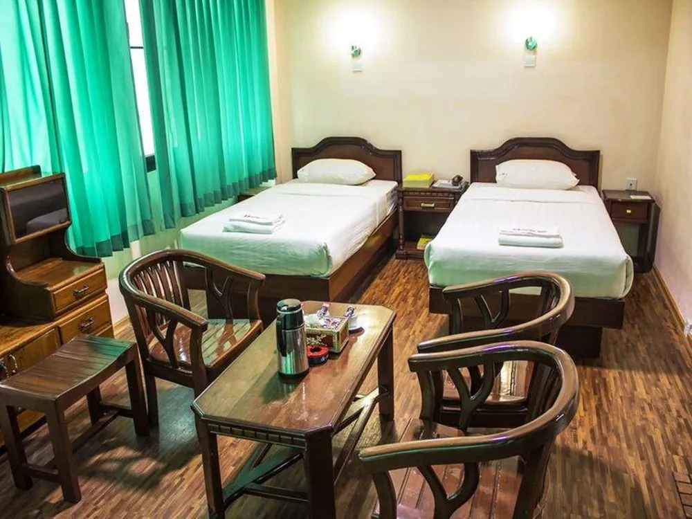 Universe Hotel