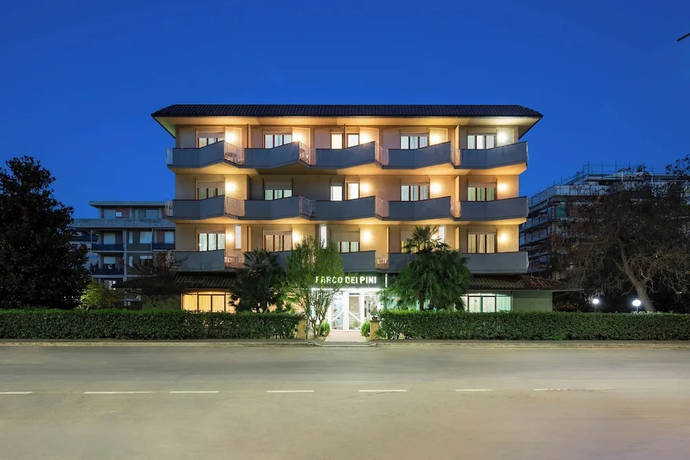 Hotel Parco dei Pini - 100mt dal Mare