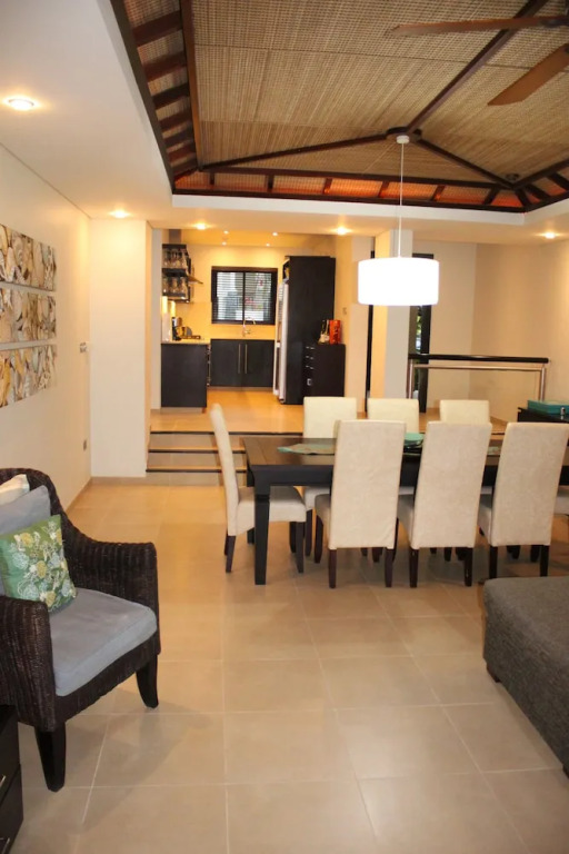 Anahita Villa 1102