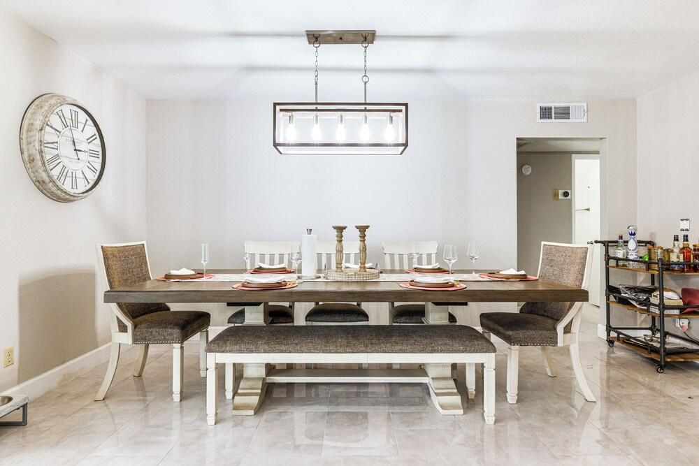 Backyard Oasis! Family-friendly Tempe Retreat