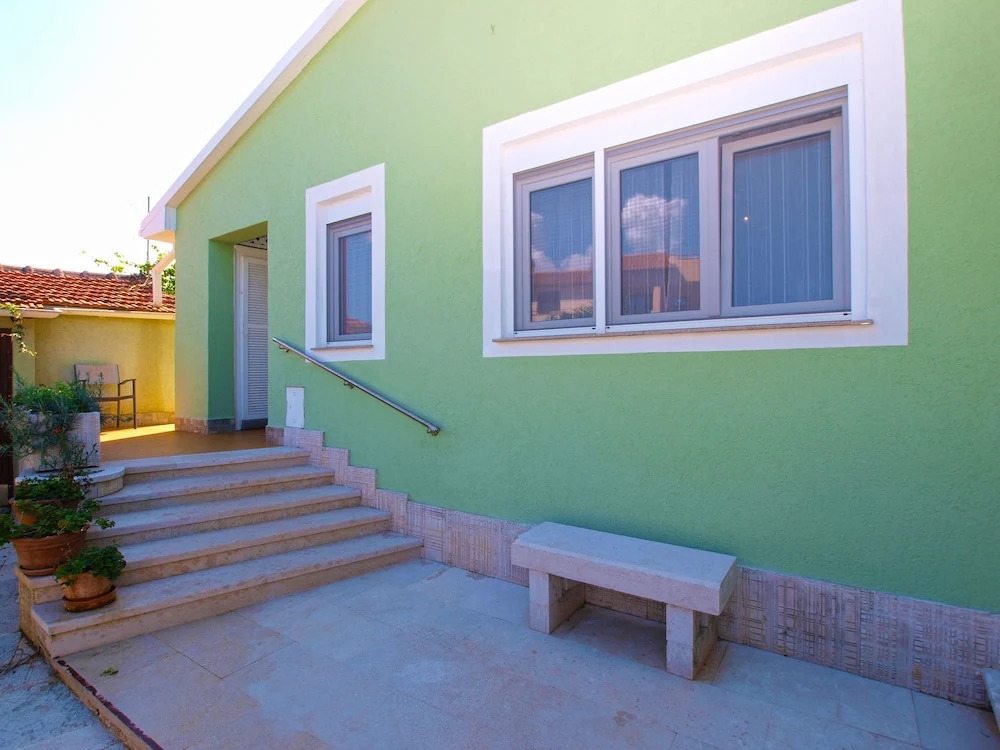 House 1201