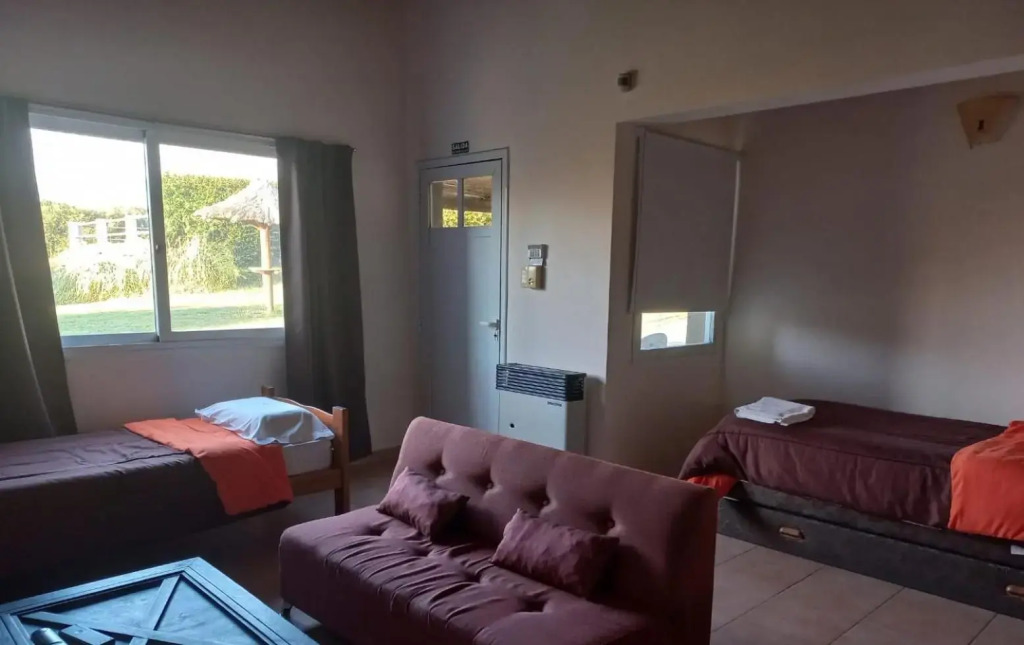 Acceso Viejo Casas de Campo