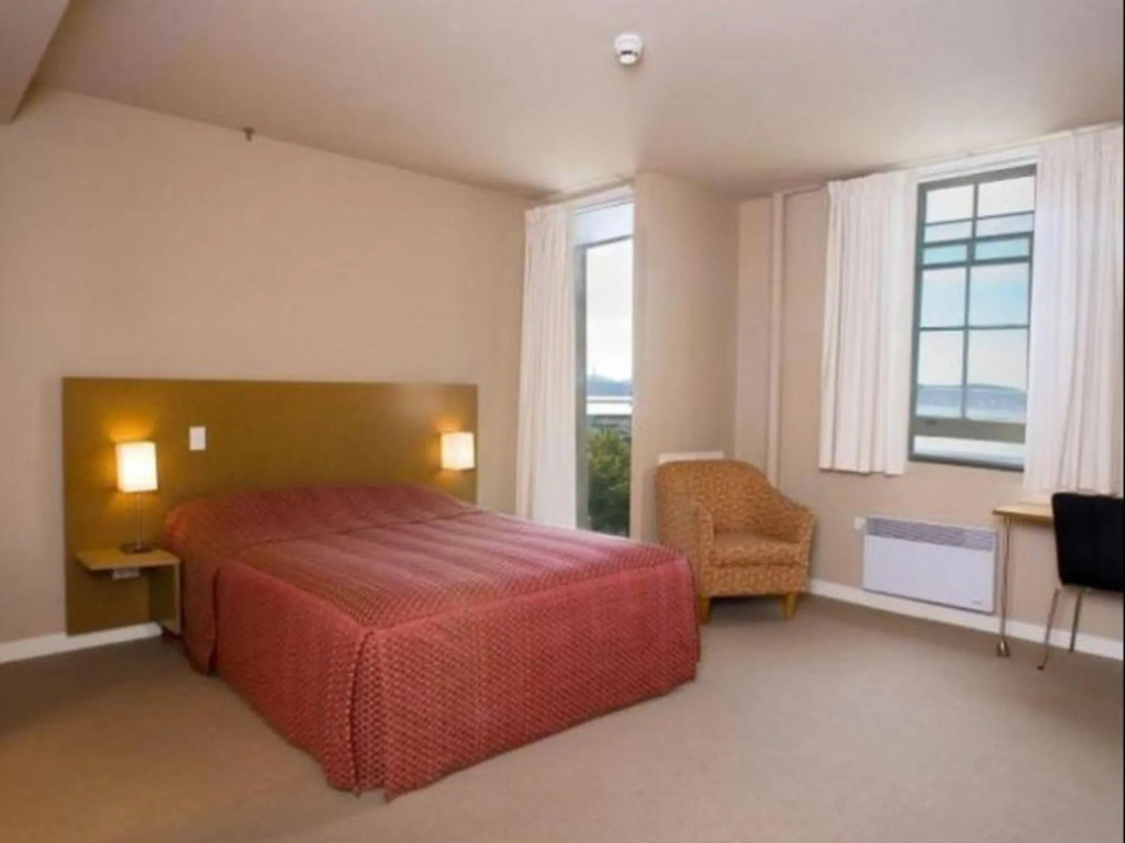 Customs House Hotel