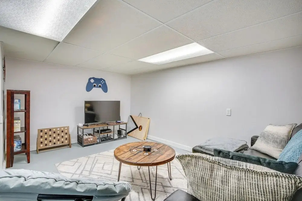 Steps to Lake Michigan: Manitowoc Home w/ Fire Pit