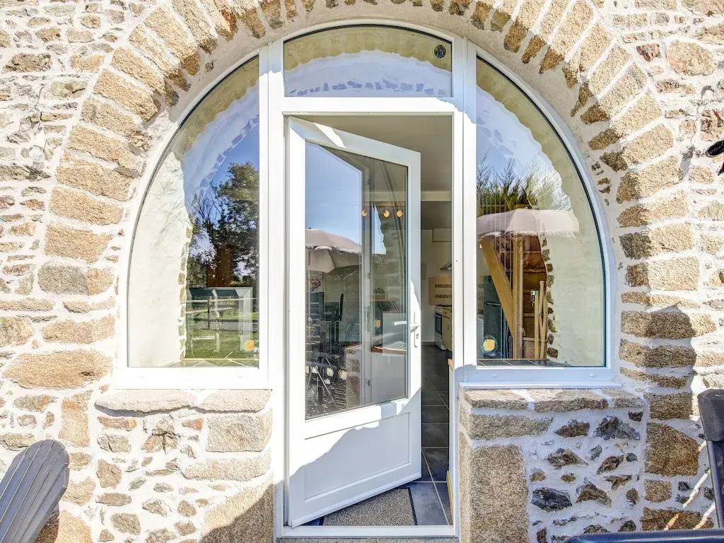 Welcoming Holiday Home in Brainville with Fenced Garden