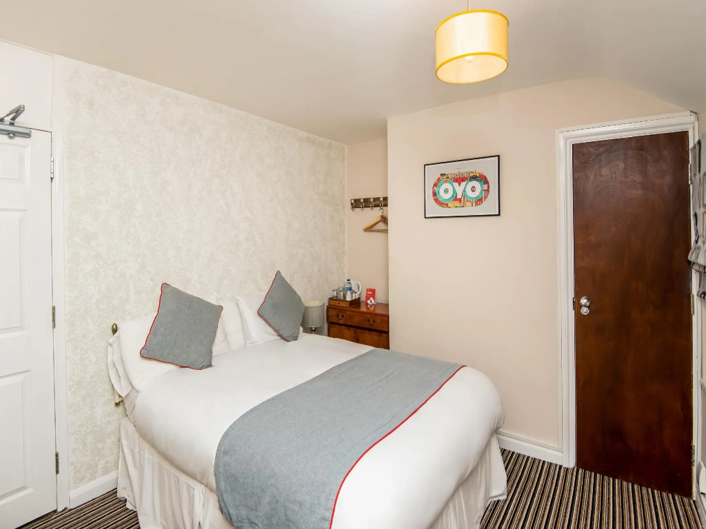 OYO Vale Lodge