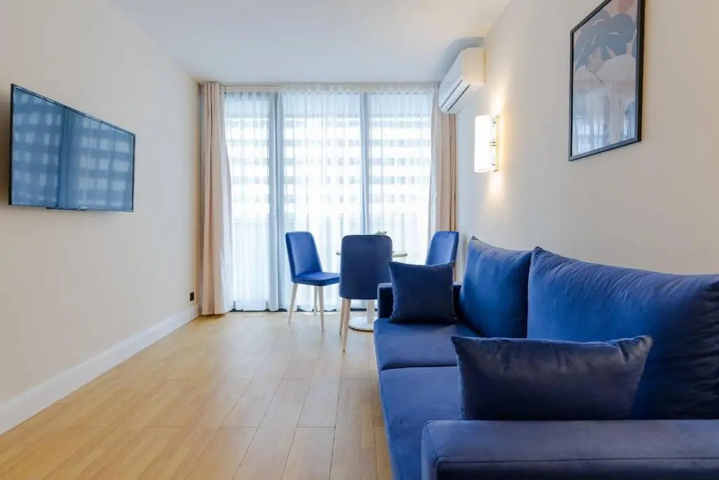1BR Apt with Sea View and balcony