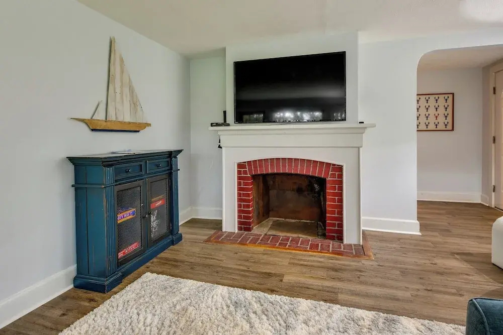 Near Beach: Coastal Maine Getaway w/ Yard