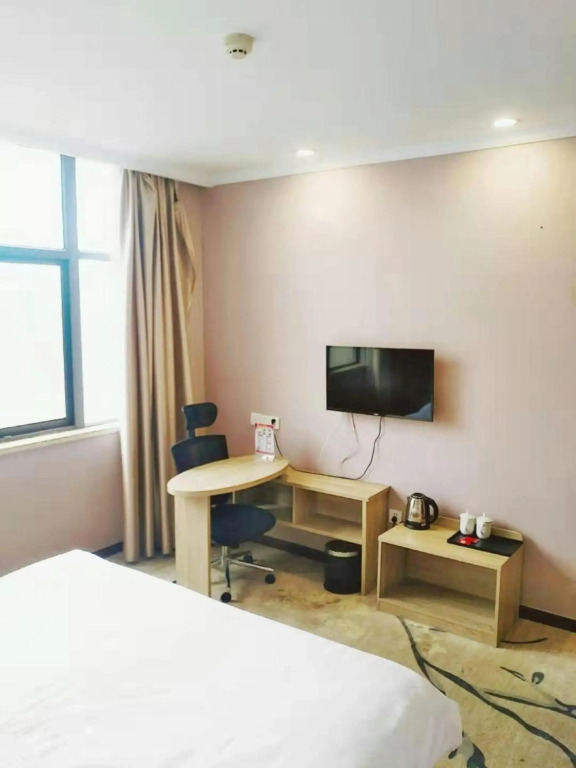 Shanghai Zhaozhong Holiday  Hotel