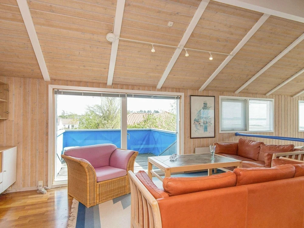 6 person holiday home in Ebeltoft
