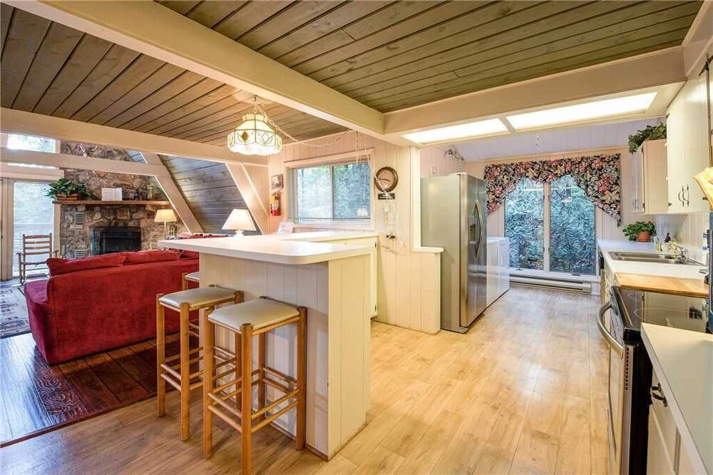 Echota 4 Bedroom Home with Hot Tub
