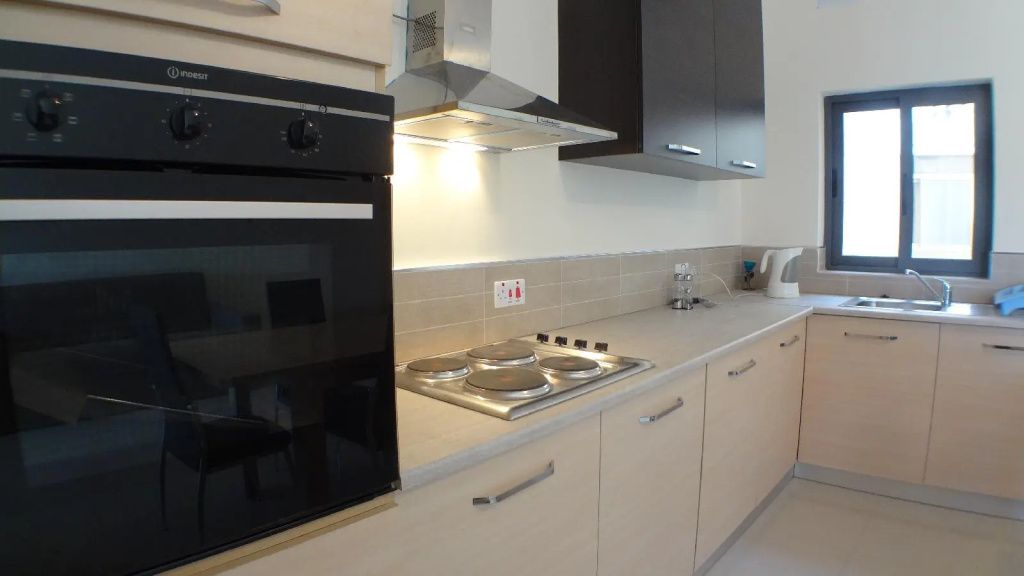 Eri Apartment 072