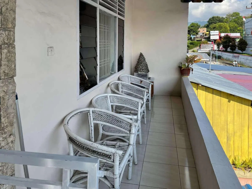 Valencia Homestay Redpartner