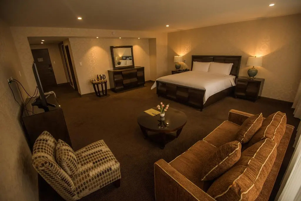 ROLES Hotel