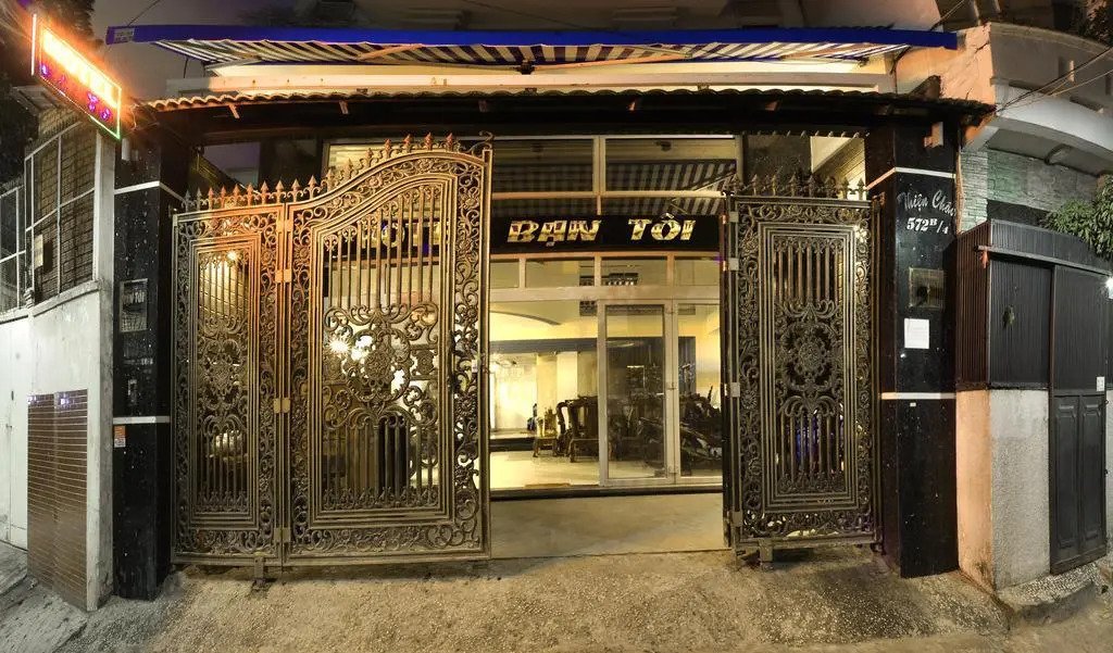 RedDoorz My Friend Hotel