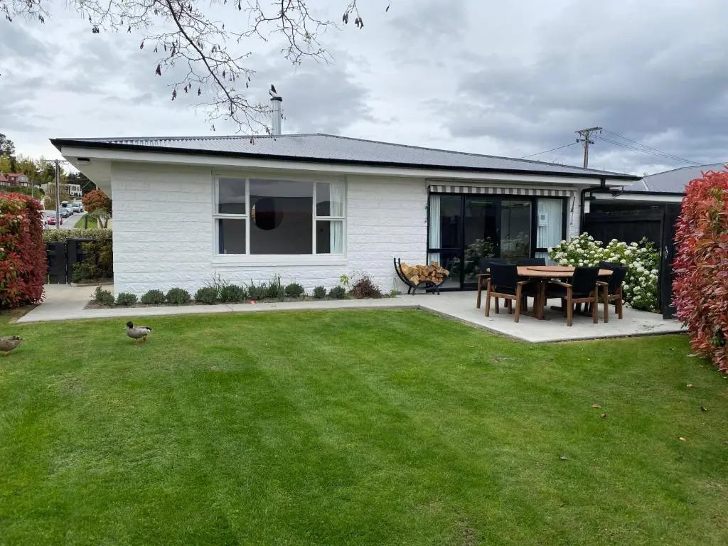 1 - Delightfully fresh, private home close to town