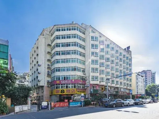 Super 8 Hotel (Fuzhou Jinshan Rongcheng Plaza)