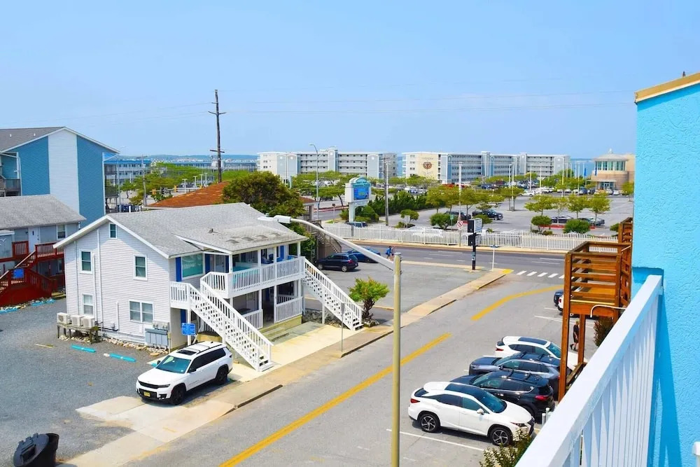 Beachaven 305 1 Bedroom Condo by RedAwning