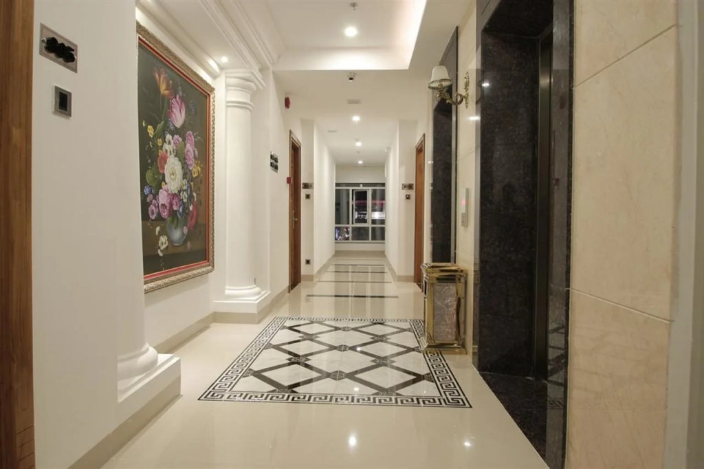 Le Duy Grand Hotel