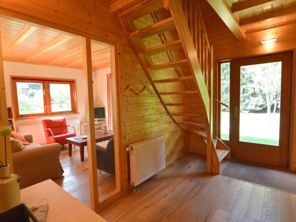 Beautiful wooden villa on a large private site on the Veluwe