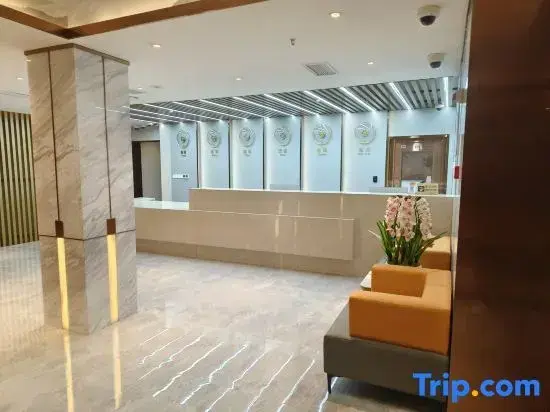 Zijinghua Holiday Hotel (Xinchang Ancient Town)