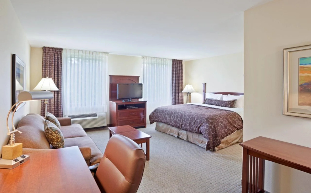 Staybridge Suites Everett - Paine Field by IHG