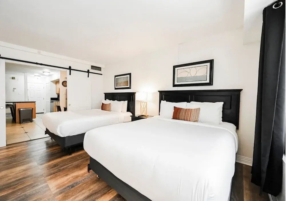 StripViewSuites at Jockey Club