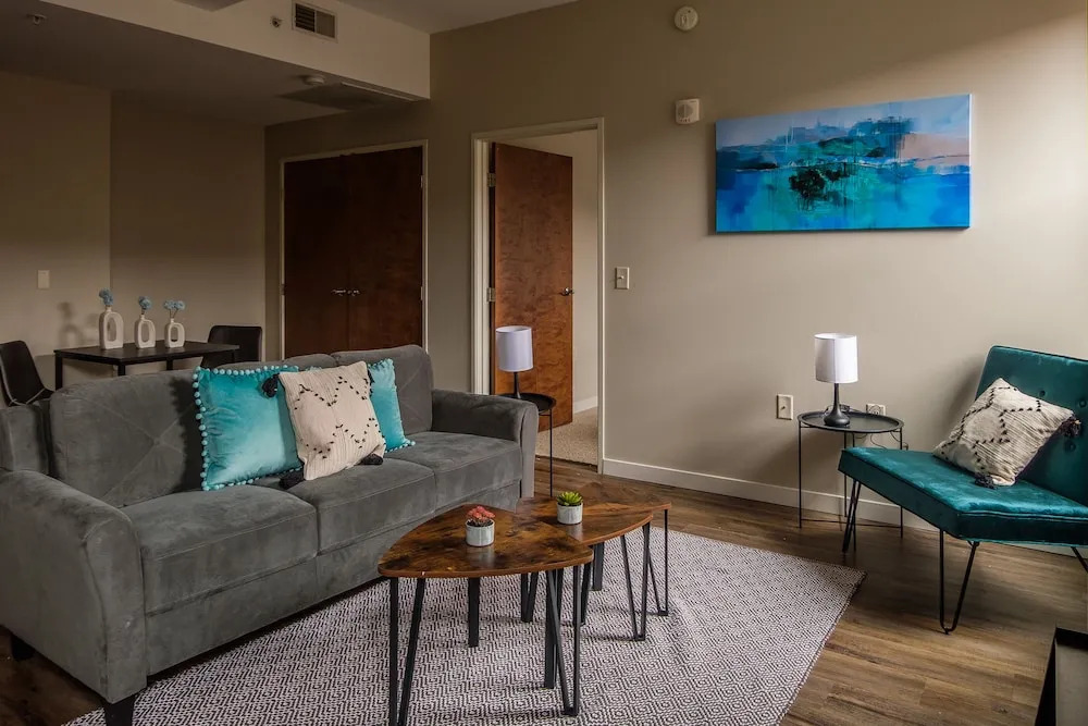 2 BR Weston Apt by Frontdesk