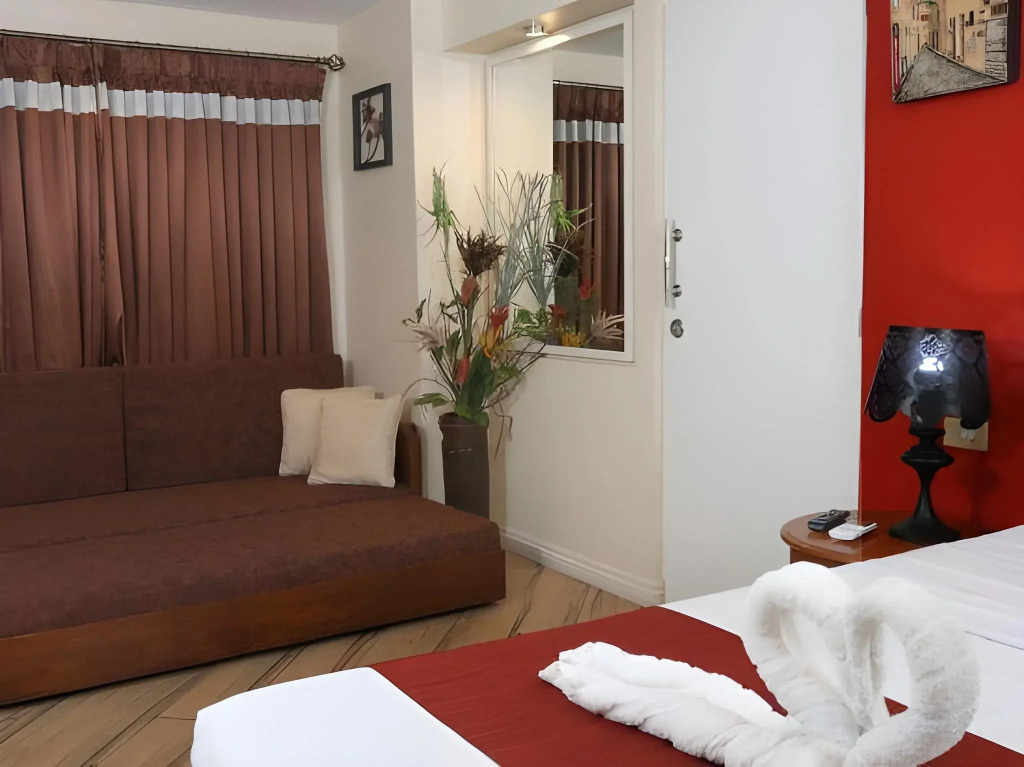1775 Adriatico Suites