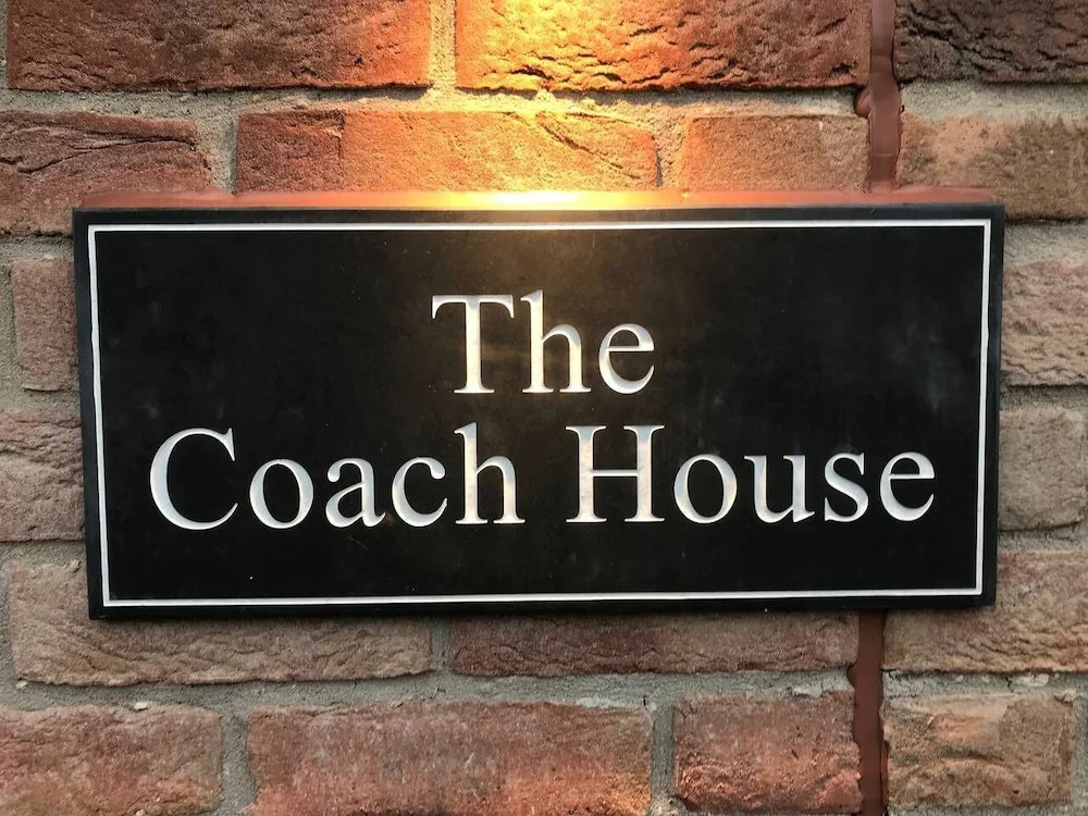 High Specification Coach House, Ebford