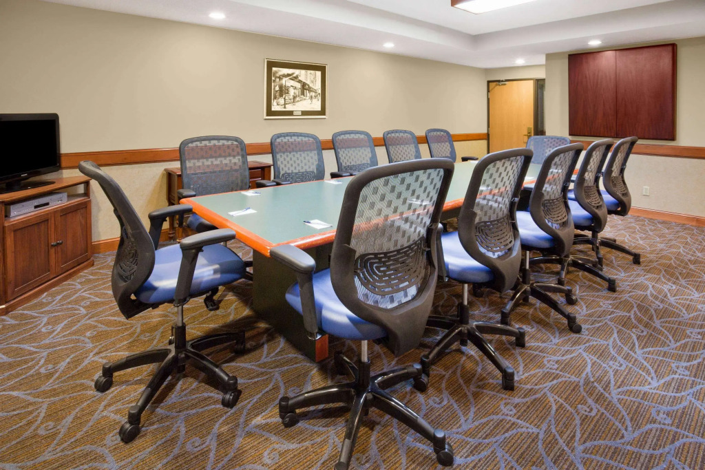 AmericInn by Wyndham Chanhassen