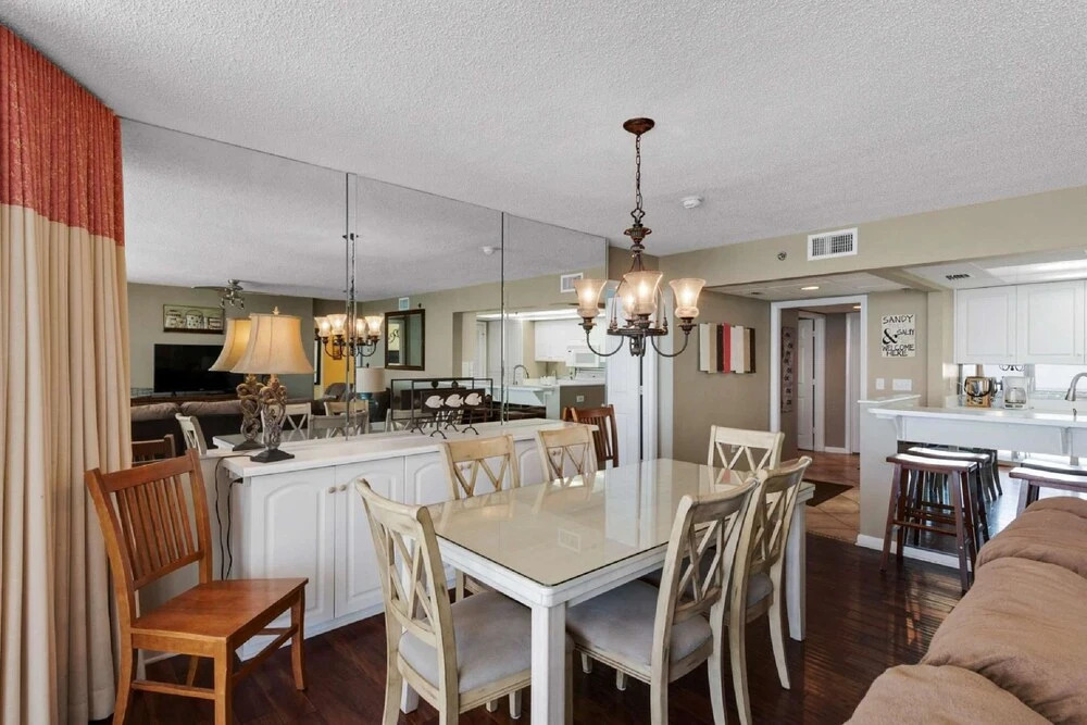 Long Beach Tower 3, 3 Bedroom Apartment