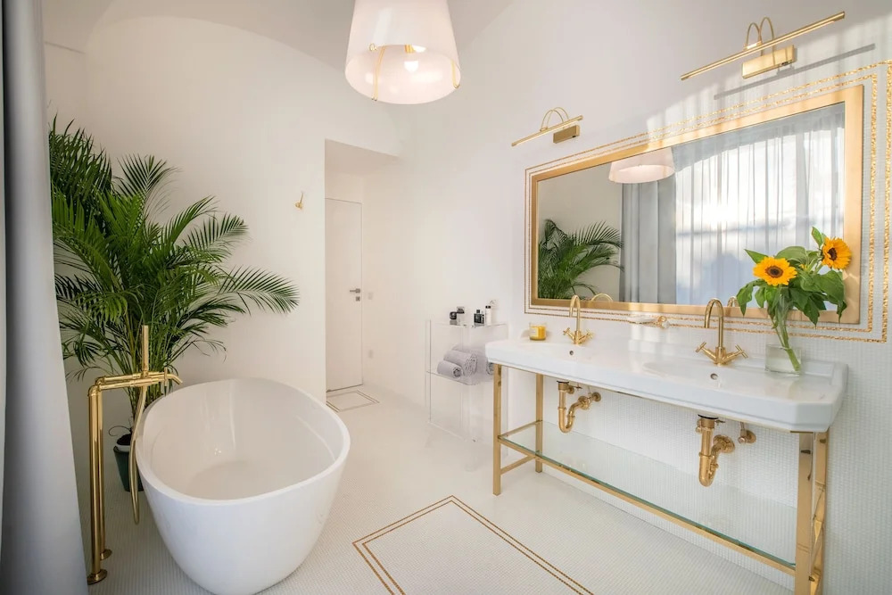 Luxury Suite with Terrace