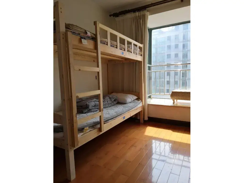 Pinkhostelling laternational