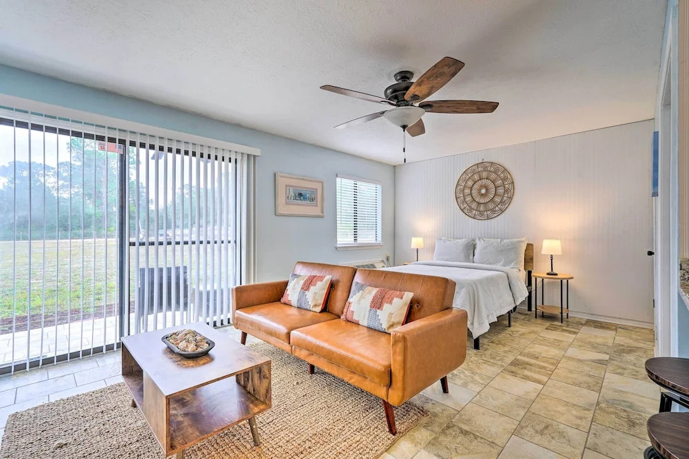 Panama City Beach Studio: Pool Access & Near Beach
