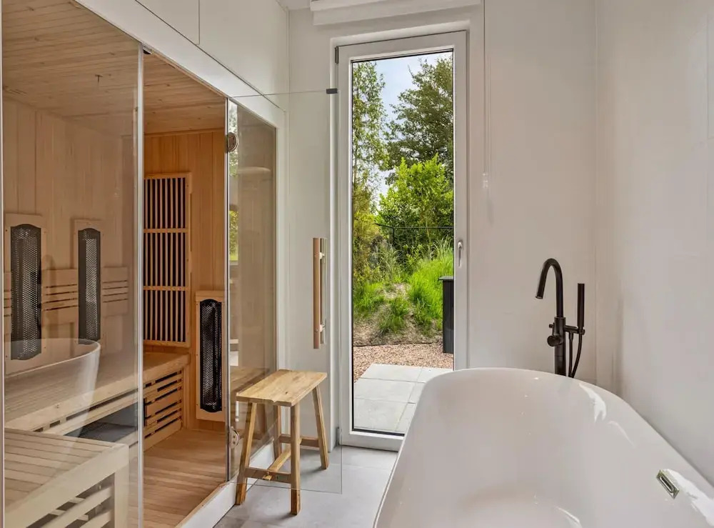 Villa in Zeeland near Banjaard Beach