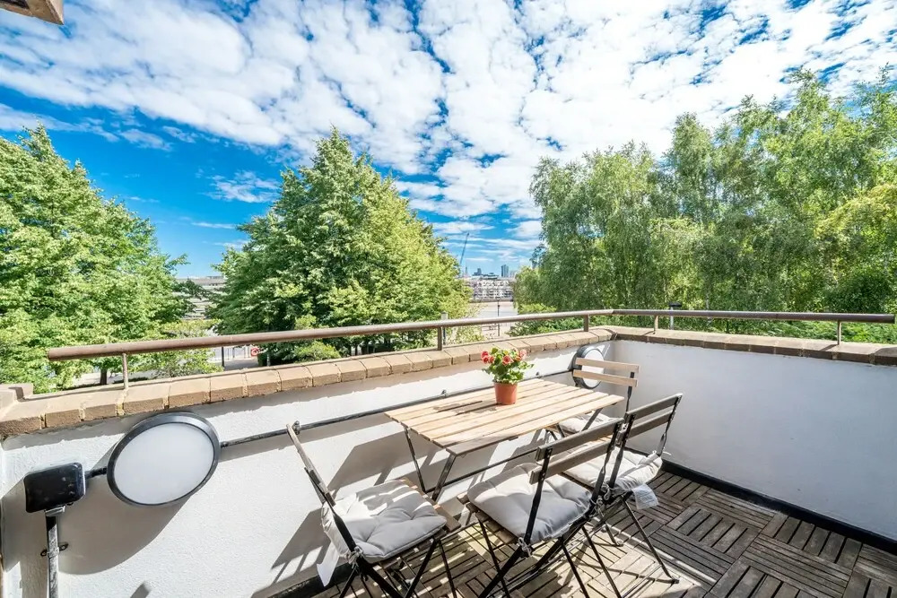 Altido 2-Bed Flat W/ Thames View