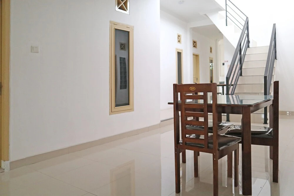 Sachila Residence Syariah  by OYO Rooms