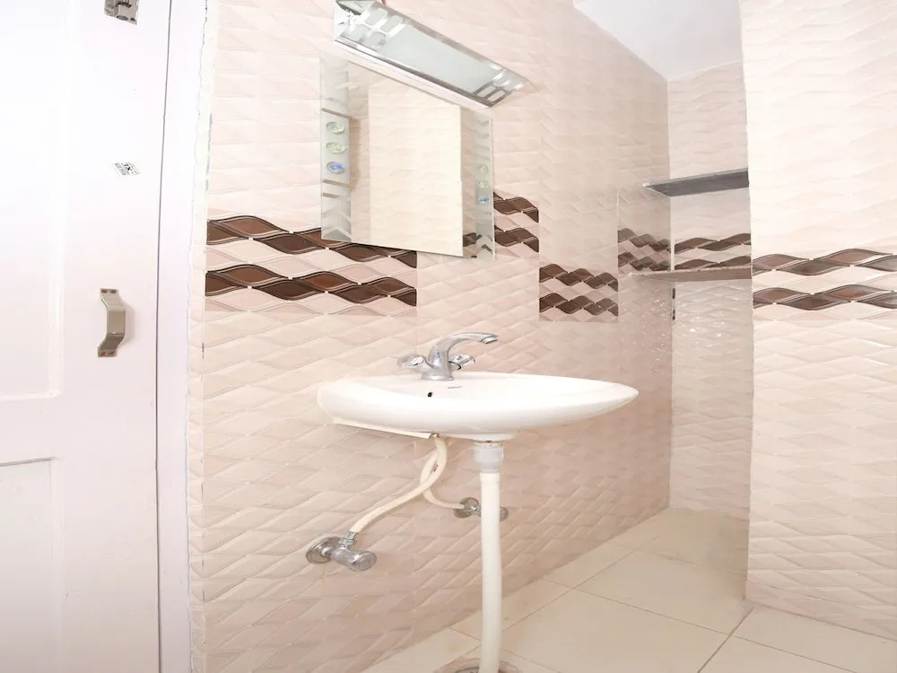 OYO 12485 Home Cosy Stay Aanji