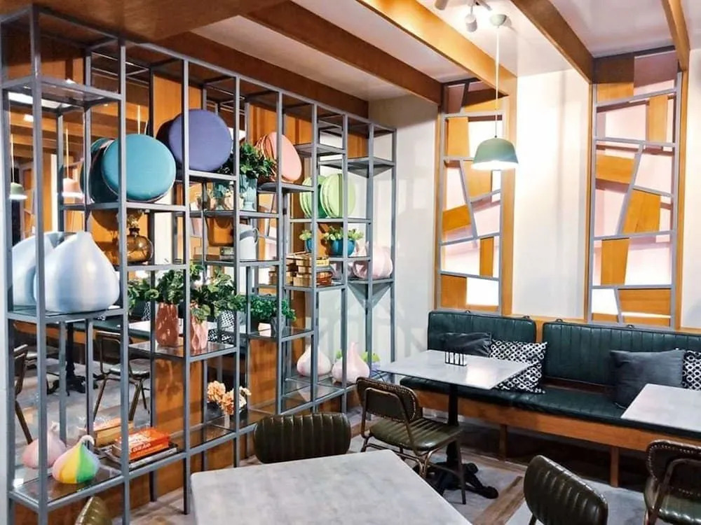 UrbanView at Lacson Street Bacolod City by RedDoorz