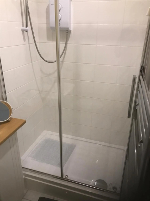 Deri-Down Guest House