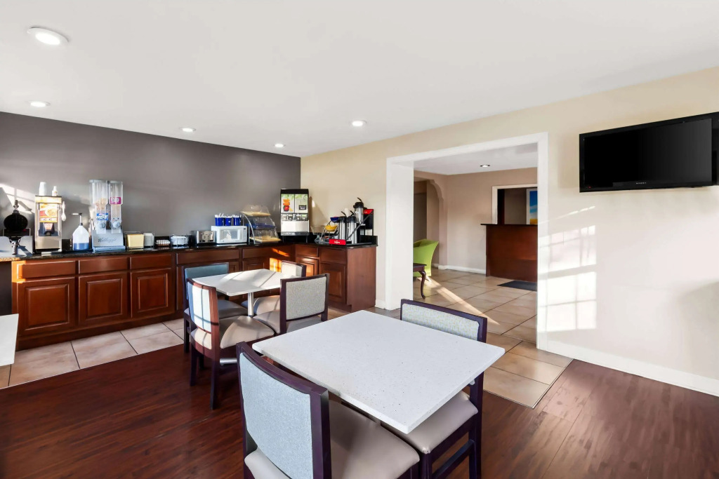 Days Inn by Wyndham Brownsville
