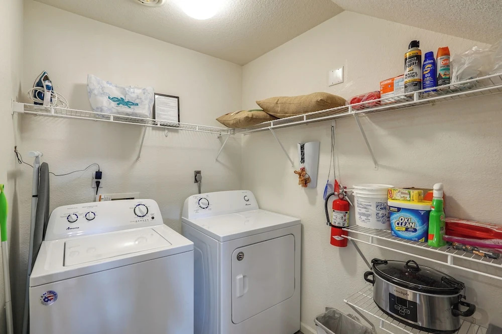 2 Units w/ Boat Dock & Slip Access in Lake Ozark