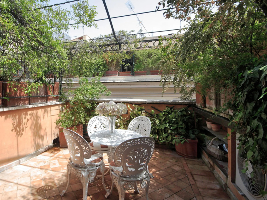 Frattina Apartments